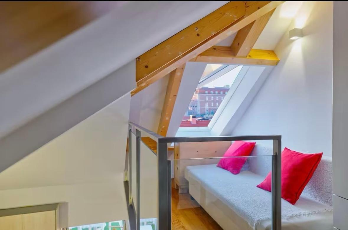 Charming Loft With Rooftop Terrace Lisbon
