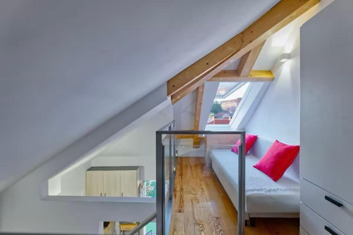 Charming Loft With Rooftop Terrace Apartment