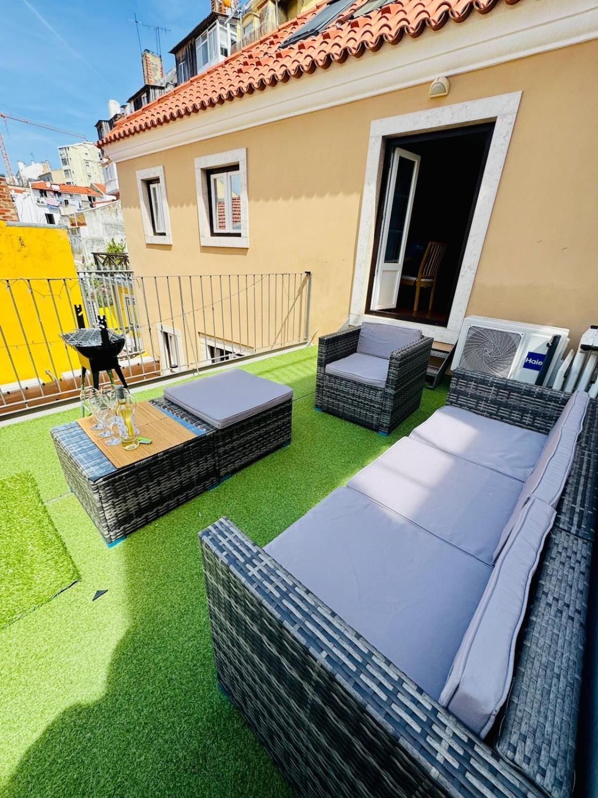 Charming Loft With Rooftop Terrace * Lisbon