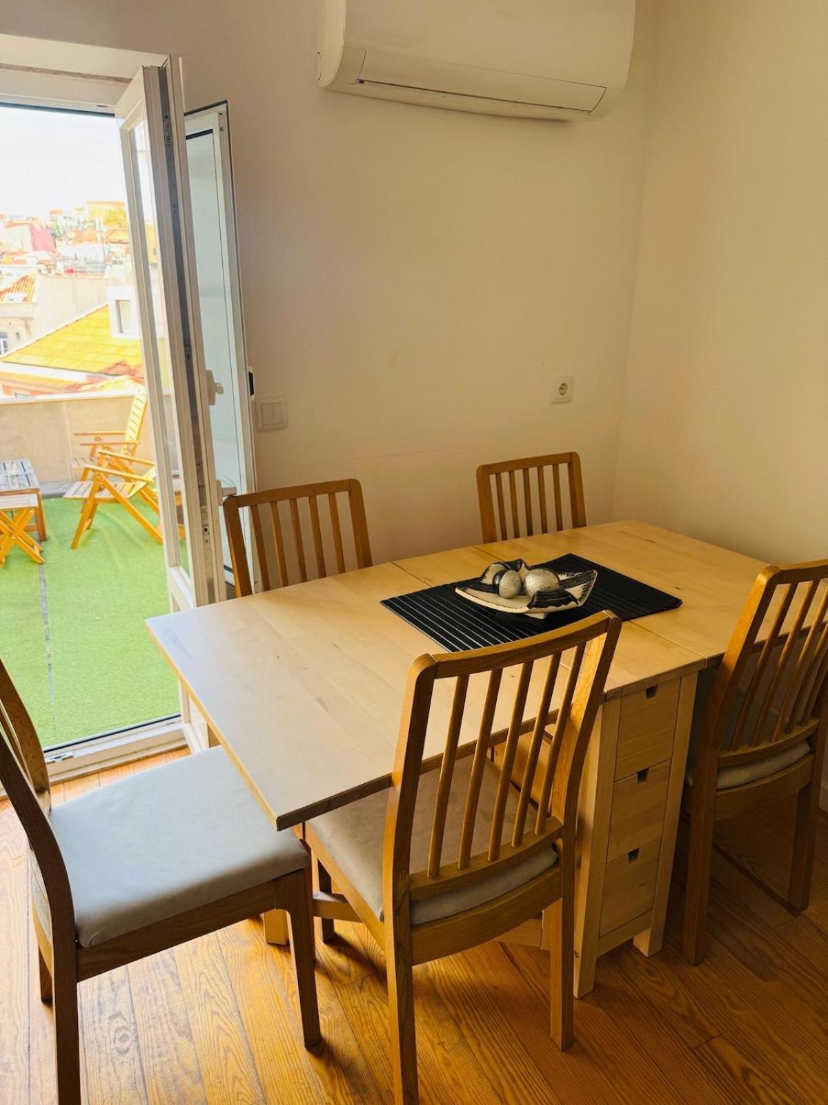 Charming Loft With Rooftop Terrace * Lisbon